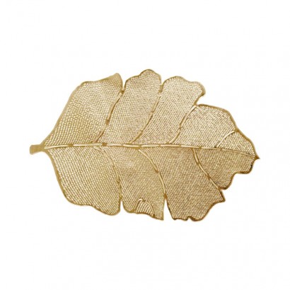 Gold leaf-shaped place mat...