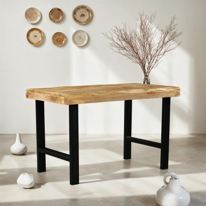 High table with wavy wood...