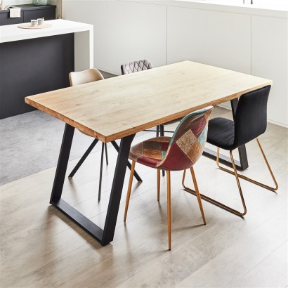 Dining table in solid...